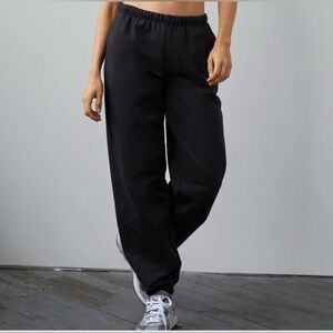 TNA EXTRA AF Fleece Black Sweatpants in size Small.